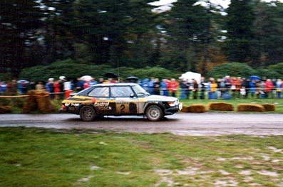 Stig Blomqvist - Hans Sylvan
27º Lombard RAC Rally 1978. Saab 99 Turbo (GWZ 477). Abandonó por el eje de transmisión (Cardán) en SS22 Dalby 2 de 4,83 Km.

Del 19 al 23 de Noviembre, Birmingham, Inglaterra.
Superficie: tierra.

El Rally tenia un total de 3160 km de los que 715.37 km divididos en 76 tramos eran especiales.

Se inscribieron 175 equipos, tomaron la salida 168, finalizaron 61.@
Palabras clave: Stig_Blomqvist;Saab;Turbo;RAC_Rally;Gran_Bretaña;1978;Inglaterra