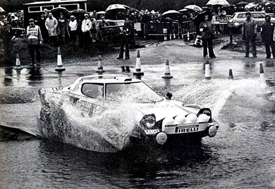 Markku Alén - Ilkka Kivimäki
27º Lombard RAC Rally 1978. Lancia Stratos HF (TO L64137). Abandonó por la caja de cambio en SS39 Twiglees de 17,70 Km.

Del 19 al 23 de Noviembre, Birmingham, Inglaterra.
Superficie: tierra.

El Rally tenia un total de 3160 km de los que 715.37 km divididos en 76 tramos eran especiales.

Se inscribieron 175 equipos, tomaron la salida 168, finalizaron 61.@
Palabras clave: Markku_Alen;Lancia;Stratos;Gran_Bretaña;1978;RAC_Rally;Inglaterra