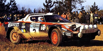 Markku Alén - Ilkka Kivimäki
27º Lombard RAC Rally 1978. Lancia Stratos HF (TO L64137). Abandonó por la caja de cambio en SS39 Twiglees de 17,70 Km.

Del 19 al 23 de Noviembre, Birmingham, Inglaterra.
Superficie: tierra.

El Rally tenia un total de 3160 km de los que 715.37 km divididos en 76 tramos eran especiales.

Se inscribieron 175 equipos, tomaron la salida 168, finalizaron 61.@
Palabras clave: Markku_Alen;Lancia;Stratos;Gran_Bretaña;1978;RAC_Rally;Inglaterra