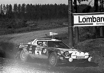 Markku Alén - Ilkka Kivimäki
27º Lombard RAC Rally 1978. Lancia Stratos HF (TO L64137). Abandonó por la caja de cambio en SS39 Twiglees de 17,70 Km.

Del 19 al 23 de Noviembre, Birmingham, Inglaterra.
Superficie: tierra.

El Rally tenia un total de 3160 km de los que 715.37 km divididos en 76 tramos eran especiales.

Se inscribieron 175 equipos, tomaron la salida 168, finalizaron 61.@
Palabras clave: Markku_Alen;Lancia;Stratos;Gran_Bretaña;1978;RAC_Rally;Inglaterra