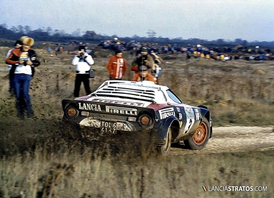 Markku Alén - Ilkka Kivimäki
27º Lombard RAC Rally 1978. Lancia Stratos HF (TO L64137). Abandonó por la caja de cambio en SS39 Twiglees de 17,70 Km.

Del 19 al 23 de Noviembre, Birmingham, Inglaterra.
Superficie: tierra.

El Rally tenia un total de 3160 km de los que 715.37 km divididos en 76 tramos eran especiales.

Se inscribieron 175 equipos, tomaron la salida 168, finalizaron 61.@
Palabras clave: Markku_Alen;Lancia;Stratos;Gran_Bretaña;1978;RAC_Rally;Inglaterra