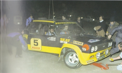 Asistencia del Equipo SEAT Competición en el 26º Rally Costa Brava 1978
En el Fiat 131 Abarth (B-9904-R-2) de Salvador Cañellas - Jordi Sabater,  abandonó por arrancar la suspensión delantera izquierda.
Se encontró una piedra de considerables dimensiones en una cuneta que se recortaba. Como que iba primero...
Debut de los Fiat 131 del Equipo Seat.

Del 17 al 19 de Febrero.
Superficie: asfalto - tierra con 339.40 km cronometrados.

Tomaron la salida 88 equipos, finalizaron 25.@
Palabras clave: Salvador_Cañellas;Costa_Brava;Catalunya;1978;Asistencias;Debut