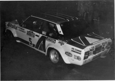 Sandro Munari - Mario Mannucci
20º Rallye Sanremo 1978. Fiat 131 Abarth (TO R19728). Abandonó por accidente en SS17 Carpasio 2 de 11.90 Km.

Del 3 al 7 de Octubre, Sanremo, Liguria, Imperia, Italia.
Superficie: asfalto.

El Rally tenia un total de 1663.80 km de los que 893.80 km divididos en 56 tramos eran especiales, (1 fue cancelado, SS25 Santuario 1 de 7.30 km).

Se inscribieron 135 equipos, tomaron la salida 122, finalizaron 56.

© Alberto Anam
@
Palabras clave: Sandro_Munari;Fiat;Abarth;Sanremo;1978