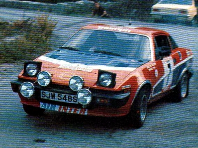 Jean-Luc Therier - Michel Vial
22º Tour de Corse 1978. Triumph TR7 V8 (SJW 548S). Abandonó por la caja de cambios en SS2 Calvi - Le Fango de 31.00 Km.

Del 4 al 5 de Noviembre, Ajaccio, Francia.
Superficie: asfalto.

El Rally tenia un total de 1166 km de los que 533 km divididos en 10 tramos, eran especiales.

En esta edición hab­ian 4 tramos de casi 100 Km
SS3 Le Fango - St Sauveur de 85.80 Km
SS5 Moca - Abbazia de 99 Km
SS8 St Antoine - Pont St Lauren de 97.60 Km
SS9 Ponte Nuovo - Pianiccia de 88.20 Km

Tomaron la salida 116 equipos, finalizaron 37.
@
Palabras clave: ;Triumph;TR7;Corse;Corcega;1978