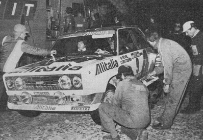 Walter Röhrl - Christian Geistdörfer
12º Rallye de Portugal Vinho do Porto 1978. Fiat 131 Abarth (TO R88538). Abandonó por el embrague en SS20 Cabreira de 27.00 km.

Del 19 al 23 de Abril, Estoril, Portugal.
Superficie: asfalto - tierra.

El Rally tenia un total de 2504 km de los que 627 km divididos en 46 tramos eran especiales.

Tomaron la salida 112 equipos, finalizaron 20.@
Palabras clave: Walter_Röhrl;Fiat;Abarth;Portugal;1978