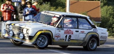 Aldo Pasetti - Giorgio Barban
20º Rallye Sanremo 1978. Fiat 131 Abarth (TO-R88537). Abandonó por accidente en SS44 Ronde 2 de 39.10 Km.

Del 3 al 7 de Octubre, Sanremo, Liguria, Imperia, Italia.
Superficie: asfalto.

El Rally tenia un total de 1663.80 km de los que 893.80 km divididos en 56 tramos eran especiales, (1 fue cancelado, SS25 Santuario 1 de 7.30 km).

Se inscribieron 135 equipos, tomaron la salida 122, finalizaron 56.@
Palabras clave: Fiat;Abarth;Sanremo;1978