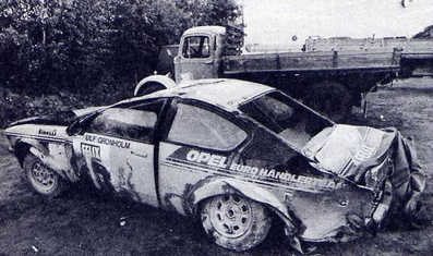 Ulf Grönholm - Alf Krogell
28º Jyväskylän Suurajot - Rally of the 1000 Lakes 1978. Opel Kadett GT/E (GG-DZ 279). Abandonó por accidente en SS17 Vaheri de 12 Km.

Del 25 al 27 de Agosto, Jyväskylä, Finlandia.
Superficie: tierra.

El Rally tenia un total de 1397.70 km de los que 367.20 km divididos en 45 tramos eran especiales.

Se inscribieron 109 equipos, tomaron la salida 108, finalizaron 55.

Ulf era el padre de Marcus Gronholm.
Él y su copiloto Bob Rehnström, fallecieron en un accidente en un Rally de 1981, D.E.P.
@
Palabras clave: ;Opel;Kadett;GT/E;1978;Finlandia;crash