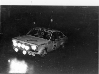 Lucky - Giovanni Braito
20º Rallye Sanremo 1978. Opel Kadett GT/E. Abandonó por accidente en SS17 Carpasio 2 de 11.90 Km.

Del 3 al 7 de Octubre, Sanremo, Liguria, Imperia, Italia.
Superficie: asfalto.

El Rally tenia un total de 1663.80 km de los que 893.80 km divididos en 56 tramos eran especiales, (1 fue cancelado, SS25 Santuario 1 de 7.30 km).

Se inscribieron 135 equipos, tomaron la salida 122, finalizaron 56.@
Palabras clave: Opel;Kadett;GT/E;1978;Sanremo