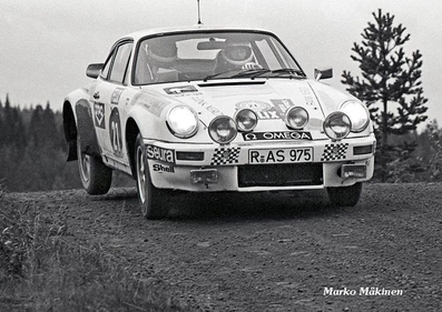Henri Toivonen - Juha Paajanen
28º Jyväskylän Suurajot - Rally of the 1000 Lakes 1978. Porsche 911 SC (R-AS 975). Abandonó por motor en SS10 Avus de 7.80 Km.

Del 25 al 27 de Agosto, Jyväskylä, Finlandia.
Superficie: tierra.

El Rally tenia un total de 1397.70 km de los que 367.20 km divididos en 45 tramos eran especiales.

Se inscribieron 109 equipos, tomaron la salida 108, finalizaron 55.@
Palabras clave: Henri_Toivonen;Porsche;Finlandia;1978