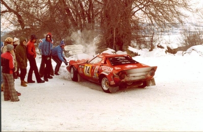 Giulio Caldari - ¿?
46º Rallye Automobile de Monte-Carlo 1978. Lancia Stratos HF. Abandonó.

Del 21 al 27 de Enero, Monte-Carlo.
Superficie: asfalto - nieve.

El Rally tenia un total de 4600 km de los que 570 km divididos en 29 tramos eran especiales (5 de ellas fueron canceladas SS8 Col du Fanget de 10 Km, SS10 Serre Chevalier de 10 Km, SS11 Col du Lautaret de 15 Km, SS14 Saint Pierreville de 16 Km y SS15 Burzet de 44 Km).

Se inscribieron 231 equipos, tomaron la salida 216, finalizaron 129.@
Palabras clave: Lancia;Stratos;Montecarlo;1978;nieve