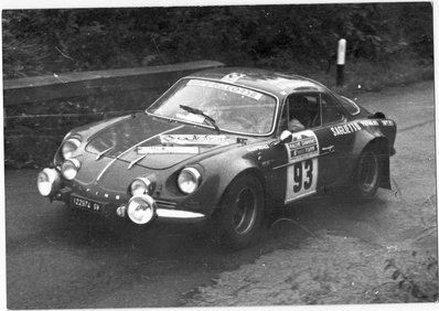 Vincenzo Leporace - Mario Binelli
20º Rallye Sanremo 1978. Alpine-Renault A110. Abandonó, desconocemos el motivo.

Del 3 al 7 de Octubre, Sanremo, Liguria, Imperia, Italia.
Superficie: asfalto.

El Rally tenia un total de 1663.80 km de los que 893.80 km divididos en 56 tramos eran especiales, (1 fue cancelado, SS25 Santuario 1 de 7.30 km).

Se inscribieron 135 equipos, tomaron la salida 122, finalizaron 56.@

Palabras clave: Renault;Apine;Sanremo;1978