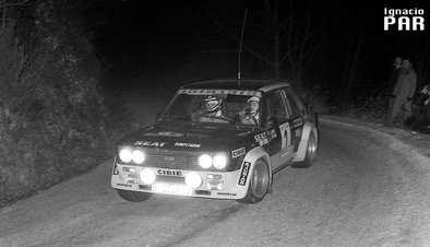 Antonio Zanini Sans - Juan-Jose Petisco
27º Rally Costa Brava 1979. Fiat 131 Abarth (B-2528-CV). Clasificado 1º.

Del 16 al 18 de Febrero, Girona, Catalunya, España.
Suoerficie: asfalto - tierra.

Desconocemos de cuantos kilómetros tanto totales como cronometrados constaba la prueba.

Tomaron la salida 111 equipos, finalizaron 49.

© Ignacio Par
@@
Palabras clave: Antonio_Zanini;Juan-Jose_Petisco;Fiat;Abarth;Costa_Brava;1979