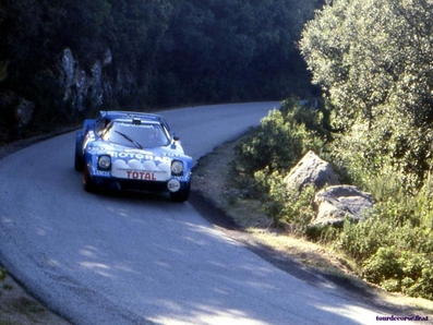 Bernard Darniche - Alain Mahé
23º Tour de Corse 1979. Lancia Stratos HF (TO R06880). Clasificado 1º.
Team Chardonnet

Del 2 al 4 de Noviembre, Ajaccio, Córcega, Francia.
Superficie: asfalto.

El Rally tenia un total de 2040.00 km de los que 1128.90 km divididos en 22 tramos eran especiales.

Se inscribieron 125 equipos, tomaron la salida 112, finalizaron 14.@
Palabras clave: Lancia;Stratos;Corcega;1979;Corse