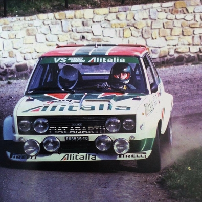 Attilio Bettega - Maurizio Perissinot
9º Rally 4 Regioni 1979. Fiat 131 Abarth (TO R88539). Clasificado 1º.

Del 18 al 20 de Mayo.
El rally constaba de dos etapas y 32 tramos cronometrados.

Tomaron la salida 183 equipos, finalizaron 63.@
Palabras clave: ;Fiat;Abarth;Regioni;1979