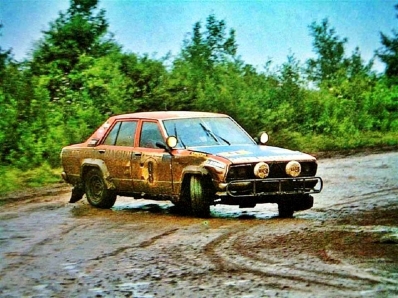 Shekhar Mehta - Mike Doughty
27º Safari Rally 1979. Datsun 160J (KNY58TE1234). Clasificado 1º.

Del 12 al 16 de Abril, Nairobi, Kenya, África.
Superficie: tierra.

El Rally tenia un total de 5027.46 km con 82 controles horarios.

Tomaron la salida 66 equipos, finalizaron 21.@
Palabras clave: Shekhar_Mehta;Datsun;Safari;1979
