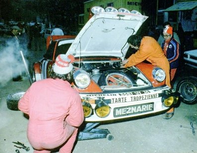 Asistencia en el 22º Critérium des Cévennes 1979
En el Porsche 911 SC de Bernard Béguin - Jean-Jacques Lenne, Clasificado 1º.

Del 17 al 18 de Noviembre, Montpellier, Occitania, Francia.
Superficie: asfalto.

El Rally tenía un total de 411.00 km cronometrados divididos en 17 tramos especiales (uno de ellos fue cancelado SS1 Prologue 1 de 5.00 km).

Tomaron la salida 326 equipos, finalizaron 92.@
Palabras clave: Bernard_Beguin;Jean-Jacques_Lenne;Criterium_Cevennes;Porsche;1979;Asistencias