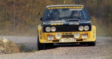 Antonio Zanini Sans - Juan Jose Petisco
9º Rally 4 Regioni 1979. Fiat 131 Abarth (B-2525-CV). Clasificado 2º.

Del 18 al 20 de Mayo.
El rally constaba de dos etapas y 32 tramos cronometrados.

Tomaron la salida 183 equipos, finalizaron 63.@
Palabras clave: ;Fiat;Abarth;Regioni;1979