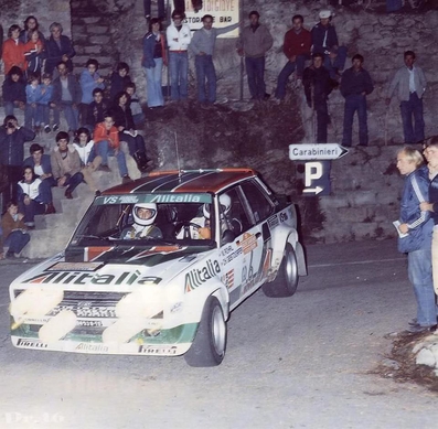 Walter Röhrl - Christian Geistdörfer
21º Rally de Sanremo 1979. Fiat 131 Abarth (TO R88538). Clasificado 2º.

Del 1 al 7 de Octubre, Sanremo, Imperia, Liguria, Italia.
Superficie: asfalto - tierra.

El Rally tenia un total de 2941.00 km de los que 962.00 km divididos en 74 tramos eran especiales.

Se inscribieron 72 equipos, tomaron la salida 67, finalizaron 26.@
Palabras clave: Walter_Röhrl;Fiat;Abarth;Sanremo;1979