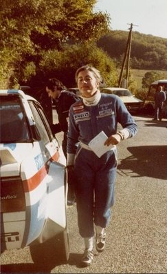 Françoise Conconi
Copiloto de Michéle Mouton
22º Critérium des Cévennes 1979. Fiat 131 Abarth, clasificada 3ª.

Del 17 al 18 de Noviembre, Montpellier, Occitania, Francia.
Superficie: asfalto.

El Rally tenía un total de 411.00 km cronometrados divididos en 17 tramos especiales (uno de ellos fue cancelado SS1 Prologue 1 de 5.00 km).

Tomaron la salida 326 equipos, finalizaron 92.@
Palabras clave: Françoise_Conconi;Criterium_Cevennes;Fiat;Abarth;1979;Personajes