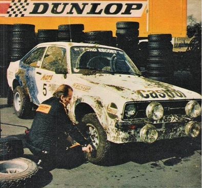 Björn Waldegard - Claes Billstam
29º Jyväskylän Suurajot - Rally of the 1000 Lakes 1979. Ford Escort RS1800 MKII (WTW 567S). Clasificado 3º.

Del 24 al 28 de Agosto, Jyväskylä, Finlandia.
Superficie: tierra.

El Rally tenia un total de 1448.50 km de los que 423.50 km divididos en 45 tramos eran especiales (2 de ellas fueron canceladas SS20 y SS29).

Se inscribieron 133, tomaron la salida 128, finalizaron 74.@
Palabras clave: ;Ford;Escort;MKII;MKII;Finlandia;1979
