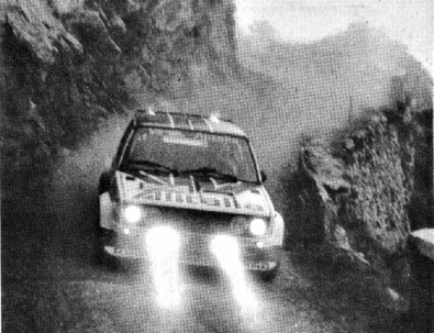 Attilio Bettega - Maurizio Perissinot
21º Rally de Sanremo 1979. Fiat 131 Abarth (TO T92359). Clasificado 3º.

Del 1 al 7 de Octubre, Sanremo, Imperia, Liguria, Italia.
Superficie: asfalto - tierra.

El Rally tenia un total de 2941.00 km de los que 962.00 km divididos en 74 tramos eran especiales.

Se inscribieron 72 equipos, tomaron la salida 67, finalizaron 26.@
Palabras clave: Fiat;Abarth;Sanremo;1979