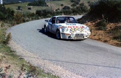 Pierre-Louis Moreau - Patrice Baron
23º Tour de Corse 1979. Porsche 911 SC (101 BB 2B). Clasificado 3º.

Del 2 al 4 de Noviembre, Ajaccio, Córcega, Francia.
Superficie: asfalto.
El Rally tenia un total de 2040.00 km de los que 1128.90 km divididos en 22 tramos eran especiales.
Se inscribieron 125 equipos, tomaron la salida 112, finalizaron 14.@
Palabras clave: Porsche;Corse;Corcega;1979