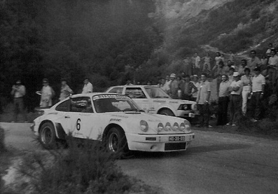 José Gonçalves - Miguel Oliveira
15º Rallye Rias Baixas 1979. Porsche Carrera RS. Clasificado 3º.
El Coche que se ve detrà¡s es el de Medardo Perez.@
Palabras clave: Porsche;Carrera;Rias_Baixas;1979
