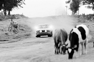 Rauno Aaltonen - Lofty Drews
27º Safari Rally 1979. Datsun 160J. Clasificado 5º.

Del 12 al 16 de Abril, Nairobi, Kenya, África.
Superficie: tierra.

El Rally tenia un total de 5027.46 km con 82 controles horarios.

Tomaron la salida 66 equipos, finalizaron 21.@
Palabras clave: ;Datsun;Safari;1979