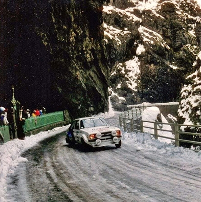 Hannu Mikkola - Arne Hertz
47º Rallye Automobile de Monte-Carlo 1979. Ford Escort RS1800 MKII (VHK 47S). Clasificado 5º.

Del 20 al 26 de Enero, Monte-Carlo.
Superficie: asfalto - nieve - hielo.

El Rally tenia un total de 2554.00 km de los que 619.00 km divididos en 30 tramos eran especiales (1 de ellos fue cancelado SS13 St Barthelemy de 19 Km).

Se inscribieron 255 equipos, tomaron la salida 233, finalizaron 84.@
Palabras clave: ;Ford;Escort;RS;Montecarlo;nieve;1979