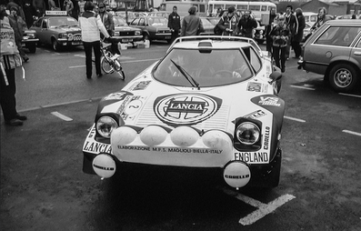 Markku Alén - Ilkka Kivimäki
28º Lombard RAC Rally 1979. Lancia Stratos HF. Clasificado 5º.

Del 18 al 21 de Noviembre, Chester, Inglaterra.
Superficie: tierra.

El Rally tenia un total de 2.120 km de los que 661.48 km divididos en 59 tramos eran especiales.

Se inscribieron 217 equipos, tomaron la salida 175, finalizaron 74.

[b]COPYRIGHT :[/b][url=lesashephotography.com] [b][u]lesashephotography.com.[/u][/b] [/url]
@
Palabras clave: Markku_Alen;Lancia;Stratos;Gran_Bretaña;1979;RAC_Rally