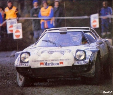 Markku Alén - Ilkka Kivimäki
28º Lombard RAC Rally 1979. Lancia Stratos HF. Clasificado 5º.

Del 18 al 21 de Noviembre, Chester, Inglaterra.
Superficie: tierra.

El Rally tenia un total de 2.120 km de los que 661.48 km divididos en 59 tramos eran especiales.

Se inscribieron 217 equipos, tomaron la salida 175, finalizaron 74.@
Palabras clave: Markku_Alen;Lancia;Stratos;Gran_Bretaña;1979