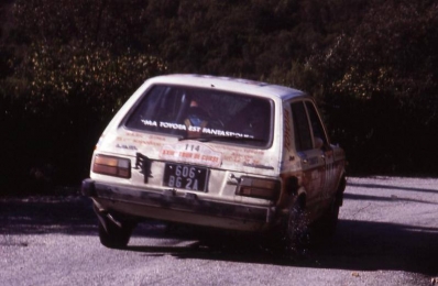 Jean-Pierre Mari - Patrick de la Foata
23º Tour de Corse 1979. Toyota Starlet (606 BG 2A). Clasificado 8º.

Del 2 al 4 de Noviembre, Ajaccio, Córcega, Francia.
Superficie: asfalto.

El Rally tenia un total de 2040.00 km de los que 1128.90 km divididos en 22 tramos eran especiales.

Se inscribieron 125 equipos, tomaron la salida 112, finalizaron 14.@
Palabras clave: Toyota;Starlet;Corse;Corcega;1979