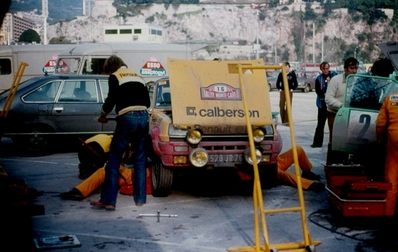 Asistencia en el 47º Rallye Automobile de Monte-Carlo de 1979
En el Renault 5 Alpine (2528 JR 76) de Guy Fréquelin - Jacques Delaval, clasificado 8º.

Del 20 al 26 de Enero, Monte-Carlo.
Superficie: asfalto - nieve - hielo.

El Rally tenia un total de 2554.00 km de los que 619.00 km divididos en 30 tramos eran especiales (1 de ellos fue cancelado SS13 St Barthelemy de 19 Km).

Se inscribieron 255 equipos, tomaron la salida 233, finalizaron 84.@
Palabras clave: ;Renault;Alpine;Montecarlo;1979;Asistencias