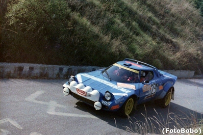 Domenico Grosoli (Nico) - Giorgio Barban
21º Rally de Sanremo 1979. Lancia Stratos HF (PD 459268). Clasificado 9º.

Del 1 al 7 de Octubre, Sanremo, Imperia, Liguria, Italia.
Superficie: asfalto - tierra.

El Rally tenia un total de 2941.00 km de los que 962.00 km divididos en 74 tramos eran especiales.

Se inscribieron 72 equipos, tomaron la salida 67, finalizaron 26.

© Alberto Anam
@
Palabras clave: Sanremo;Lancia;Stratos;1979