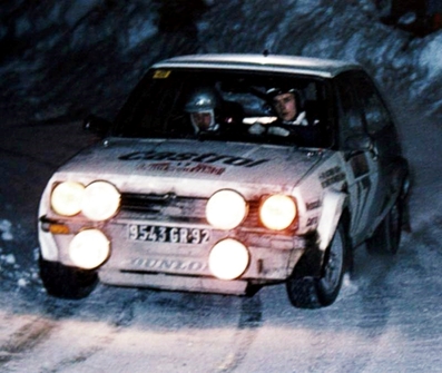 Ari Vatanen - David Richards
47º Rallye Automobile de Monte-Carlo 1979. Ford Fiesta 1600S (9543 GR 92). Clasificado 10º.

Del 20 al 26 de Enero, Monte-Carlo.
Superficie: asfalto - nieve - hielo.

El Rally tenia un total de 2554.00 km de los que 619.00 km divididos en 30 tramos eran especiales (1 de ellos fue cancelado SS13 St Barthelemy de 19 Km).

Se inscribieron 255 equipos, tomaron la salida 233, finalizaron 84.@
Palabras clave: ;Ford;Fiesta;Montecarlo;1979;nieve