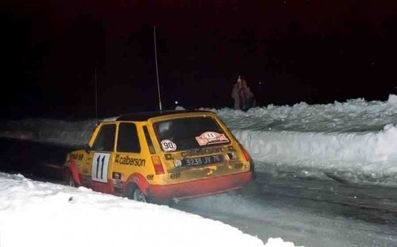 Jean Ragnotti - Jean-Marc Andrie
47º Rallye Automobile de Monte-Carlo 1979. Renault 5 Alpine (5238 JV 76). Clasificado 11º.
Del 20 al 26 de Enero, Monte-Carlo.
Superficie: asfalto - nieve.
El Rally tenia un total de 4840 km de los que 619 km divididos en 30 tramos, eran especiales (1 de ellos fue cancelado SS13 St Barthelemy de 19 Km).
Se inscribieron 255 equipos, tomaron la salida 233, finalizaron 84.@
Palabras clave: ;Renault;R5;Alpine;Montecarlo;1979