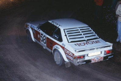 Klaus Fritzinger - Günther Schons
47º Rallye Automobile de Monte-Carlo 1979. Toyota Celica 2000 GT (K-UZ 594). Clasificado 14º.

Del 20 al 26 de Enero, Monte-Carlo.
Superficie: asfalto - nieve.

El Rally tenia un total de 4840 km de los que 619 km divididos en 30 tramos, eran especiales (1 de ellos fue cancelado SS13 St Barthelemy de 19 Km).

Se inscribieron 255 equipos, tomaron la salida 233, finalizaron 84.@
Palabras clave: Toyota;Celica;Montecarlo;1979