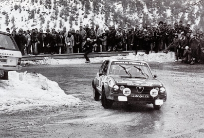 Francis Vincent - Francis Calvier
47º Rallye Automobile de Monte-Carlo 1979. Alfa Romeo Alfasud TI (116 CGZ 75). Clasificado 26º.

Del 20 al 26 de Enero, Monte-Carlo.
Superficie: asfalto - nieve.

El Rally tenia un total de 4840 km de los que 619 km divididos en 30 tramos, eran especiales (1 de ellos fue cancelado SS13 St Barthelemy de 19 Km).

Se inscribieron 255 equipos, tomaron la salida 233, finalizaron 84.@
Palabras clave: Alfa;Romeo;Alfasud;Montecarlo;1979