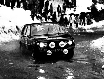 Andrzej Jaroszewicz - Ryszard Zyszkowski
47º Rallye Automobile de Monte-Carlo 1979. FSO Polonez 2000 (WAS 534B). Clasificado 53º.

Del 20 al 26 de Enero, Monte-Carlo.
Superficie: asfalto - nieve.

El Rally tenia un total de 4840 km de los que 619 km divididos en 30 tramos, eran especiales (1 de ellos fue cancelado SS13 St Barthelemy de 19 Km).

Se inscribieron 255 equipos, tomaron la salida 233, finalizaron 84.@
Palabras clave: FSO;Polonez;Montecarlo;1979;Nieve