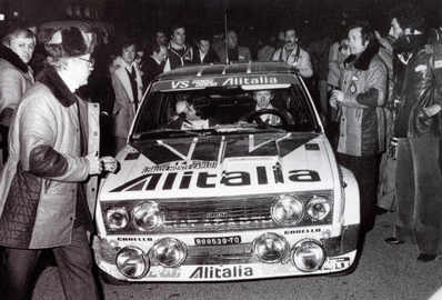 Walter Röhrl - Christian Geistdörfer
47º Rallye Automobile de Monte-Carlo 1979. Fiat 131 Abarth (TO R88539).
Clasificado 83º después de tener problemas de motor en el penúltimo tramo del Rally, SS29 Villars 2 de 13 Km.

Del 20 al 26 de Enero, Monte-Carlo.
Superficie: asfalto - nieve - hielo.

El Rally tenia un total de 2554.00 km de los que 619.00 km divididos en 30 tramos eran especiales (1 de ellos fue cancelado SS13 St Barthelemy de 19 Km).

Se inscribieron 255 equipos, tomaron la salida 233, finalizaron 84.@
Palabras clave: Walter_Röhrl;Montecarlo;Fiat;Abarth;1979;Personajes