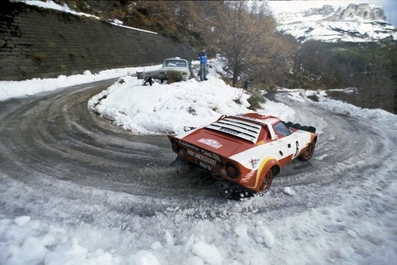 Fulvio Bacchelli - Bruno Scabini
47º Rallye Automobile de Monte-Carlo 1979. Lancia Stratos HF (TO N98792). Clasificado 88º.

Del 20 al 26 de Enero, Monte-Carlo.
Superficie: asfalto - nieve - hielo.

El Rally tenia un total de 2554.00 km de los que 619.00 km divididos en 30 tramos eran especiales (1 de ellos fue cancelado SS13 St Barthelemy de 19 Km).

Se inscribieron 255 equipos, tomaron la salida 233, finalizaron 84.@
Palabras clave: Lancia;Stratos;1979;Montecarlo;nieve