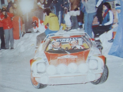 Fulvio Bacchelli - Bruno Scabini
47º Rallye Automobile de Monte-Carlo 1979. Lancia Stratos HF (TO N98792). Clasificado 88º.

Del 20 al 26 de Enero, Monte-Carlo.
Superficie: asfalto - nieve - hielo.

El Rally tenia un total de 2554.00 km de los que 619.00 km divididos en 30 tramos eran especiales (1 de ellos fue cancelado SS13 St Barthelemy de 19 Km).

Se inscribieron 255 equipos, tomaron la salida 233, finalizaron 84.@
Palabras clave: ;Lancia;Stratos;Montecarlo;1979;nieve