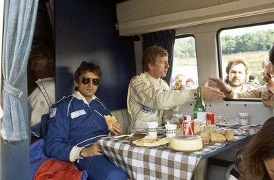 7º Giro d'Italia 1979
Walter Röhrl y Tony Carello

Los equipos eran:
Walter Röhrl - Christian Geistdörfer - Gilles Villeneuve
Lancia Beta Montecarlo Turbo -Gr.5- (Lancia Alitalia). Excluido - Itinerario incorrecto. Hacer servir la autopista durante la prueba.

Antonio (Tony) Carello - Renato Meiohas
Lancia Stratos HF, clasificado 3º, por detrás de Attilio Bettega - Maurizio Perissinot -Fiat Ritmo Abarth- y del ganador de la prueba Giorgio Schön - Emilio Radaelli -Porsche 935-.

Del 14 al 19 de Octubre, Torino, Italia.
Superficie: asfalto.
La prueba constaba de 25 especiales. (SS1 Vignale Monferrato fue cancelada).

8 de las 25 especiales eran en diferentes circuitos de Italia.
Imola - Dino Ferrari (15 vueltas), Misano (por dos veces, una la última especial de la primera etapa y la otra la primera especial de la segunda etapa, ambas 15 vueltas cada), Vallelunga (10 Vueltas), Magione - Mini Autódromo (15 vueltas), Mugello (10 vueltas), Varano Melegari (10 vueltas), Monza-Circuito Junior (20 vueltas).

No sabemos cuantos equipos tomaron la salida, mínimo 83, finalizaron 50.
Palabras clave: Walter_Röhrl;Giro_Italia_Automobilistico;1979;Lancia;Beta;Montecarlo;turbo;Personajes