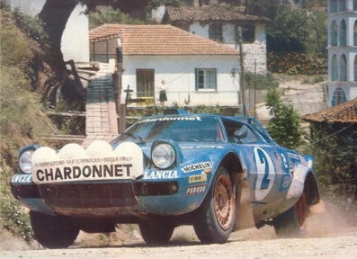 Bernard Darniche - Alain Mahé
26º Acrópolis Rally 1979. Lancia Stratos HF (TO N14329). Abandonó por la suspensión del coche en SS51 New Leondarion de 13.90 km.
Team Chardonnet

Del 28 al 31 de Mayo, Atenas, Grecia.
Superficie: tierra.

El Rally tenia un total de 2974 km de los que 1006.50 km divididos en 58 tramos eran especiales (4 de ellas fueron canceladas SS14 Aliakmon Lake de 15,20 Km, SS19 Sikaminea de 14 Km, SS20 Goni Haiprins de 20,40 Km y SS21 Goni de 13,60 Km).

Tomaron la salida 153 equipos, finalizaron 20.@
Palabras clave: Grecia;Acropolis;Lancia;Stratos;1979