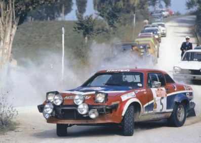 Simo Lampinen - Fred Gallagher
21º Rallye Sanremo 1979. Triumph TR 7 V8 (TUD 683T). Abandonó por la suspensión del coche en SS45 Vall di Teva 2.

Del 1 al 7 de Octubre, Sanremo, Imperia, Liguria, Italia.
Superficie: asfalto - tierra.

El Rally tenia un total de 2941.00 km de los que 962.00 km divididos en 74 tramos eran especiales.

Se inscribieron 72 equipos, tomaron la salida 67, finalizaron 26.@
Palabras clave: Triumph;Sanremo;1979