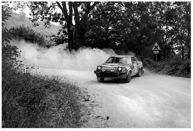 Simo Lampinen - Fred Gallagher
21º Rallye Sanremo 1979. Triumph TR 7 V8 (TUD 683T). Abandonó por la suspensión del coche en SS45 Vall di Teva 2.

Del 1 al 7 de Octubre, Sanremo, Imperia, Liguria, Italia.
Superficie: asfalto - tierra.

El Rally tenia un total de 2941.00 km de los que 962.00 km divididos en 74 tramos eran especiales.

Se inscribieron 72 equipos, tomaron la salida 67, finalizaron 26.@
Palabras clave: Triumph;Sanremo;1979
