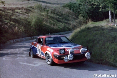 Per Eklund - Hans Sylvan
21º Rallye Sanremo 1979. Triumph TR 7 V8 (KJO 414V). Abandonó por motor en SS51 Petrella.

Del 1 al 7 de Octubre, Sanremo, Imperia, Liguria, Italia.
Superficie: asfalto - tierra.

El Rally tenia un total de 2941.00 km de los que 962.00 km divididos en 74 tramos eran especiales.

Se inscribieron 72 equipos, tomaron la salida 67, finalizaron 26.

© Alberto Anam
@
Palabras clave: ;Triumph;Sanremo;1979
