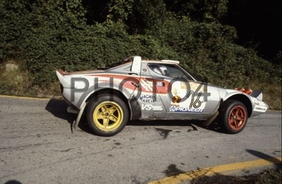 Fabrizio Tabaton - Marco Genovesi
21º Rally de Sanremo 1979. Lancia Stratos HF (GE 714317). Abandonó por accidente en SS3 Carpasio - 1.

Del 1 al 7 de Octubre, Sanremo, Imperia, Liguria, Italia.
Superficie: asfalto - tierra.

El Rally tenia un total de 2941.00 km de los que 962.00 km divididos en 74 tramos eran especiales.

Se inscribieron 72 equipos, tomaron la salida 67, finalizaron 26.@
Palabras clave: ;Lancia;Stratos;Sanremo;1979