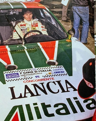 Gilles Villeneuve
Formaba equipo con Walter Röhrl y Christian Geistdörfer.

Lancia Beta Montecarlo Turbo -Gr.5- (Lancia Alitalia). Excluido - Itinerario incorrecto. Hacer servir la autopista durante la prueba.

Del 14 al 19 de Octubre, Torino, Italia.
Superficie: asfalto. 
La prueba constaba de 25 especiales. (SS1 Vignale Monferrato fue cancelada).

8 de las 25 especiales eran en diferentes circuitos de Italia.
Imola - Dino Ferrari (15 vueltas), Misano (por dos veces, una la última especial de la primera etapa y la otra la primera especial de la segunda etapa, ambas 15 vueltas cada), Vallelunga (10 Vueltas), Magione - Mini Autódromo (15 vueltas), Mugello (10 vueltas), Varano Melegari (10 vueltas), Monza-Circuito Junior (20 vueltas).

No sabemos cuantos equipos tomaron la salida, mínimo 83, finalizaron 50.@
Palabras clave: Gilles_Villeneuve;Walter_Röhrl;Giro_Italia;1979;Lancia;Beta;Montecarlo;turbo