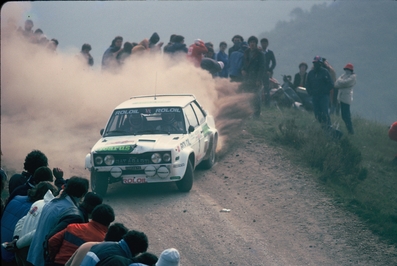 Adartico Vudafieri - Massimo De Antoni
13º Rallye dell'Isola d'Elba 1980. Fiat 131 Abarth (TO R88539). Clasificado 1º.

Del 17 al 19 de Abril, Portoferraio, Italia.
Superficie: asfalto - tierra.

Tomaron la salida 140 equipos, finalizaron 35.@
Palabras clave: ;Elba;Fiat;1980